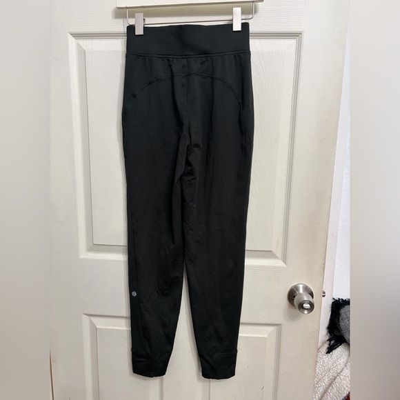 Lululemon Black Joggers women’s size 2 with pockets - Picture 3 of 5
